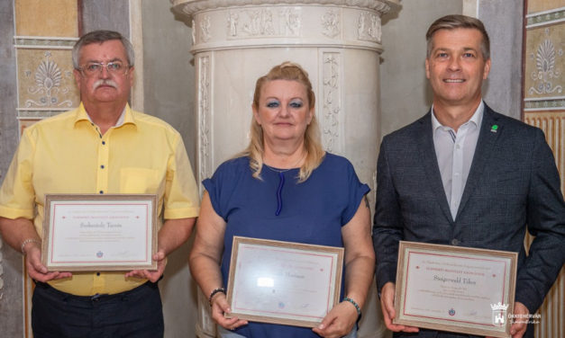 Elismerés a köz szolgálatáért – három díjazott Fehérváron