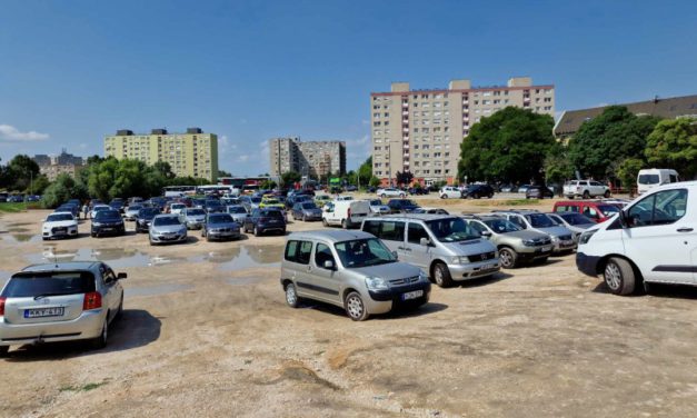 Munkavégzés miatt hétfőn egy napra lezárják a murvás parkolót