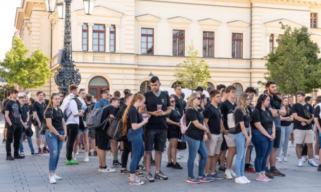 Felsőoktatási tanévnyitó: többszáz egyetemista polgárral bővült Fehérvár