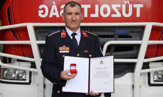 Kitüntették a hősies fehérvári tűzoltót