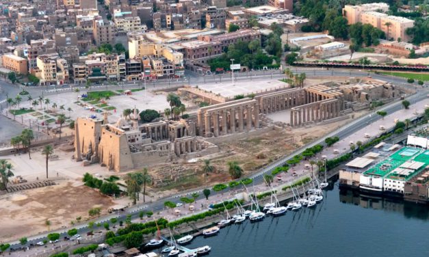 A köztársasági elnökkel utazott Egyiptomba a polgármester – Luxorral köt testvérvárosi szerződést Székesfehérvár