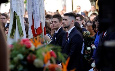 Idén is együtt ballagtak Fehérvár végzősei a Belvárosban