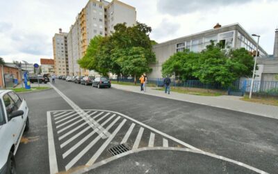 Elkészült a második ütem is a Gáz utcai garázssoron, befejeződött a teljes út- és járdafelújítás