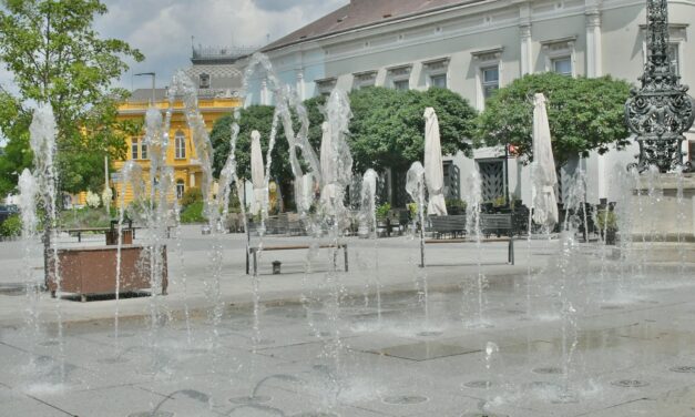 Nem javasolt fürdeni a belvárosi szökőkutak vizében!