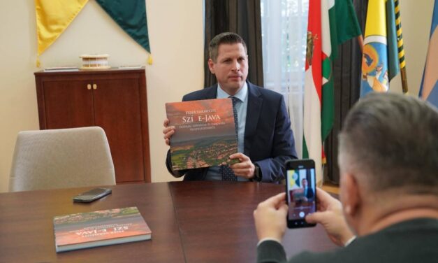 Fejér Vármegye Szíve-Java – könyv Fejér értékeiről, történetéről
