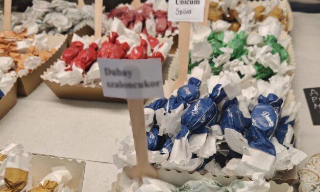 Színészek is díjazták Damniczki zselés szaloncukrát