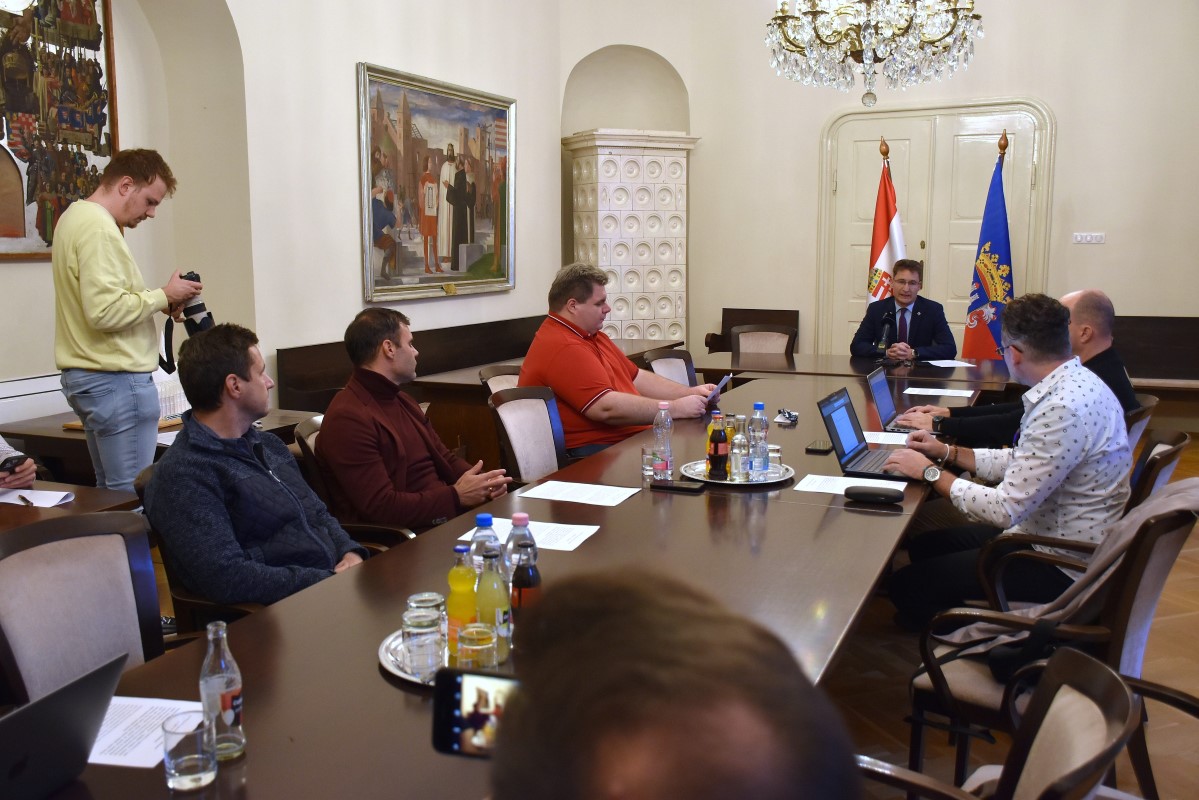 Vidi_palyazat_sajtaj1