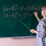 Újabb 10 százalékkal emelkedik a tanítók, a tanárok és az óvónők bére