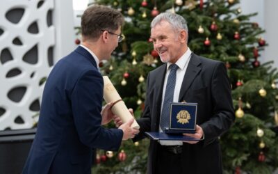 Sinkó Ottó, a VIDEOTON Holding Zrt. vezérigazgatója kapta idén a „Székesfehérvár Gazdaságáért” díjat