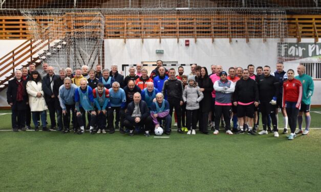 2025-től is szilveszteri örömfocival búcsúzott több generáció a Sóstói műfüves csarnokban