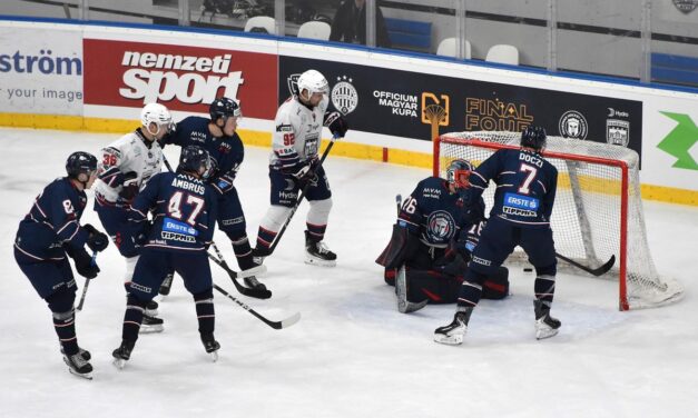 Jégkorong MK: a Volán nyerte a házi csatát, jön a Fradi a döntőben