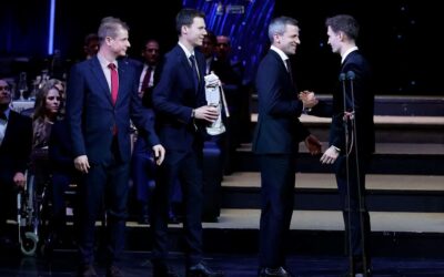 Márton Luanát, Kós Hubertet, a Fradi vízilabdázóit és a férfi kardcsapatot is díjazták