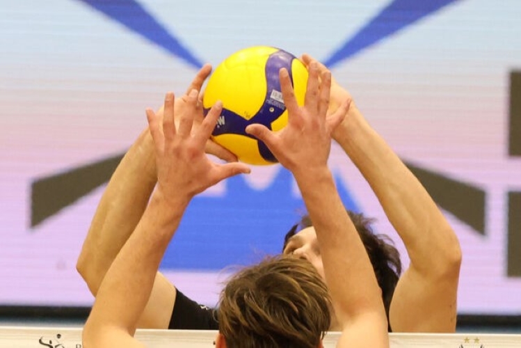 MAV_Elore_roplabda_altalanos