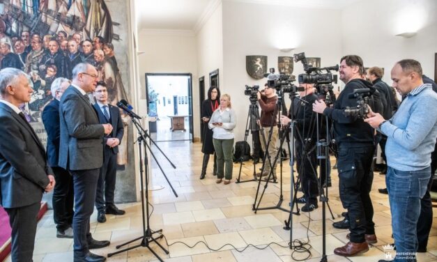 820 milliós visszatérítés – folytatódhatnak az útfejlesztések, felújítások Fehérváron