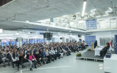 Átvették diplomáikat az Óbudai Egyetem Alba Regia Karának végzett hallgatói