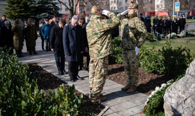 A kommunizmus áldozataira emlékeztek Székesfehérváron