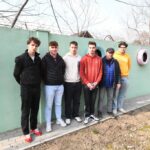 Idősotthon udvarán építettek járdát a Jáky diákjai