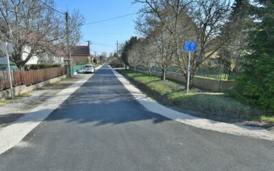 A Nyárfa utca felújításával megkezdődött az útfelújítási program Székesfehérváron