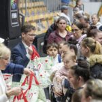 Gyermekműsor, adományok – Szeretethúsvét az Alba Regia Sportcsarnokban