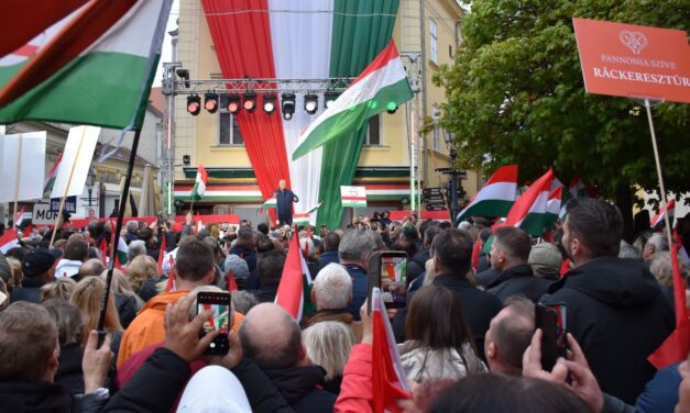 Orbán Viktor Székesfehérváron: Mindenki hozzon el mindenkit!