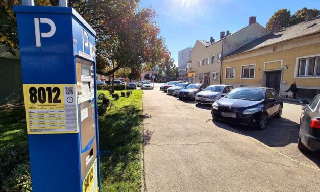 Ingyenes lesz a parkolás húsvétkor Fehérváron