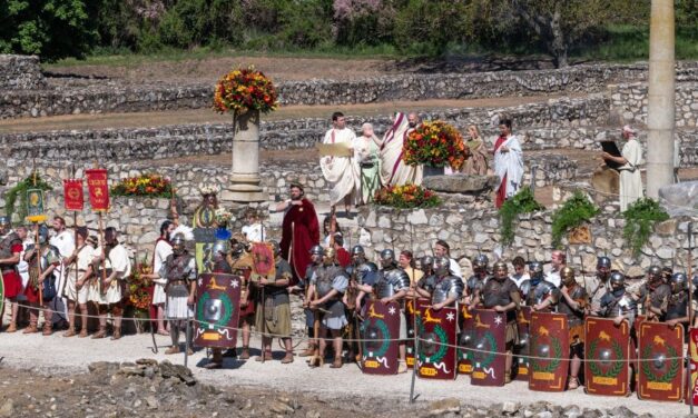 Császári bevonulás, harci bemutató – megkezdődött a Floralia Gorsiumban