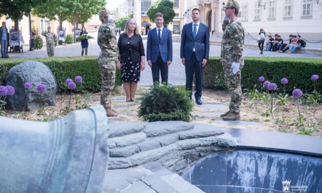 Koszorúzásokkal emlékeztek a második világháború áldozataira
