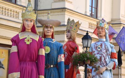 Mikor és hol találkozhatsz a királyi óriásbábokkal?