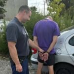 Bódult állapotban menekült, át a piroson a vasúti átjáróban – újabb autósüldözés Fehérváron