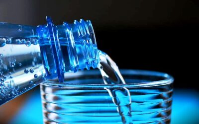 Egy palacknyi frissesség a Nemzetközi Néptáncfesztivál résztvevőinek