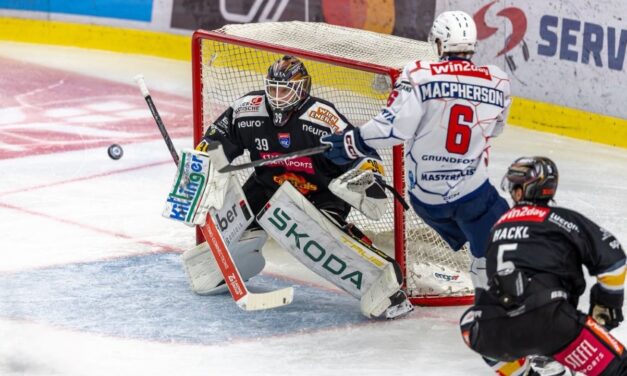 ICEHL: megint nem jutott dűlőre a rendes játékidőben a Volán és a Capitals, egy pontot szereztek Bécsben Háriék